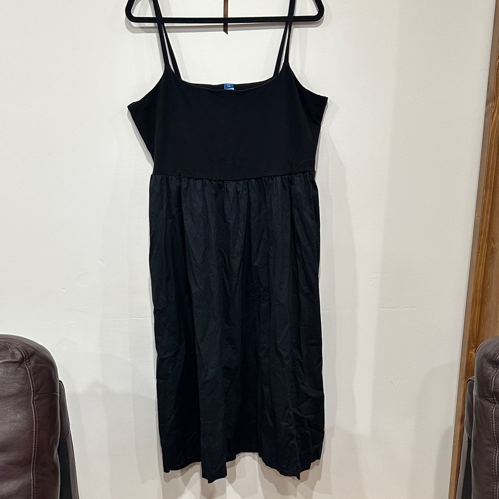 Old Navy Black Midi Dress